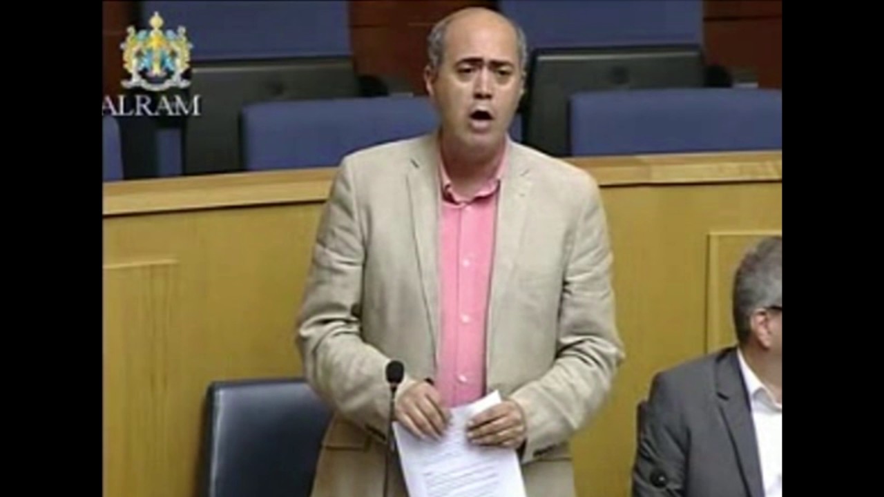 "O Serviço Regional de Saúde na área da psiquiatria tarda em dar resposta"