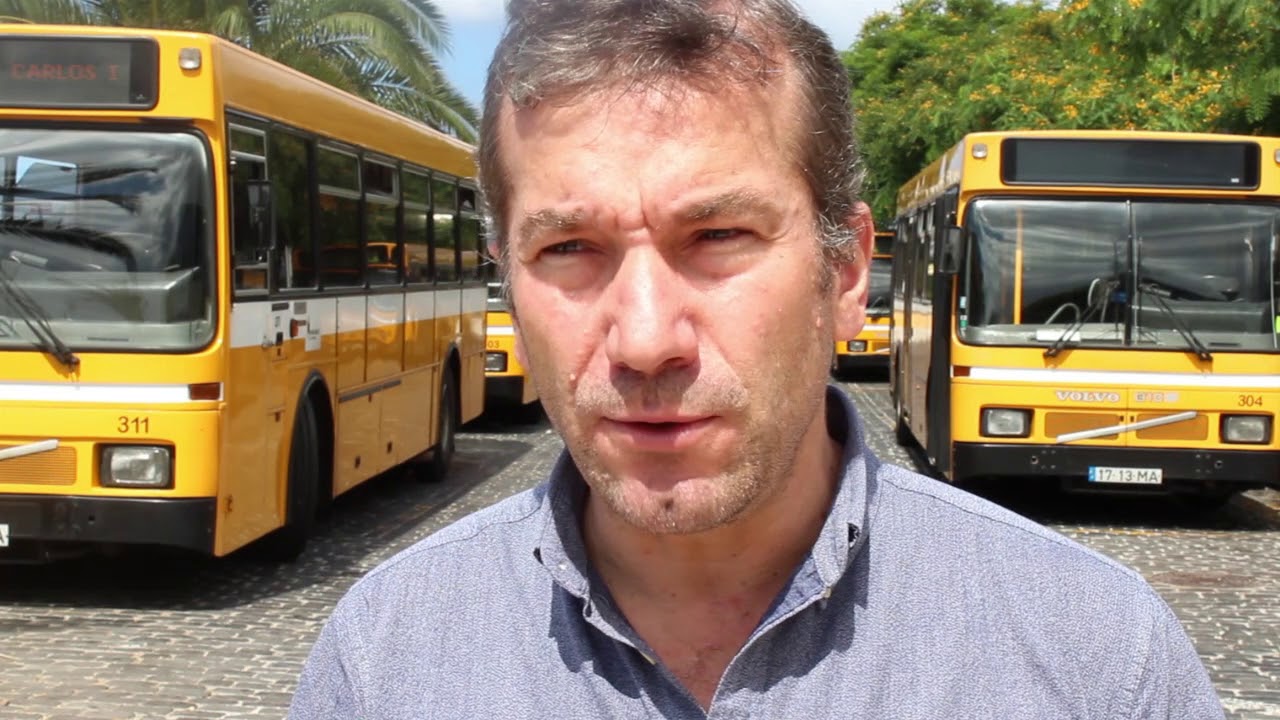 BE acusa Albuquerque de apostar em "lógica partidária" em vez do serviço de transportes público.