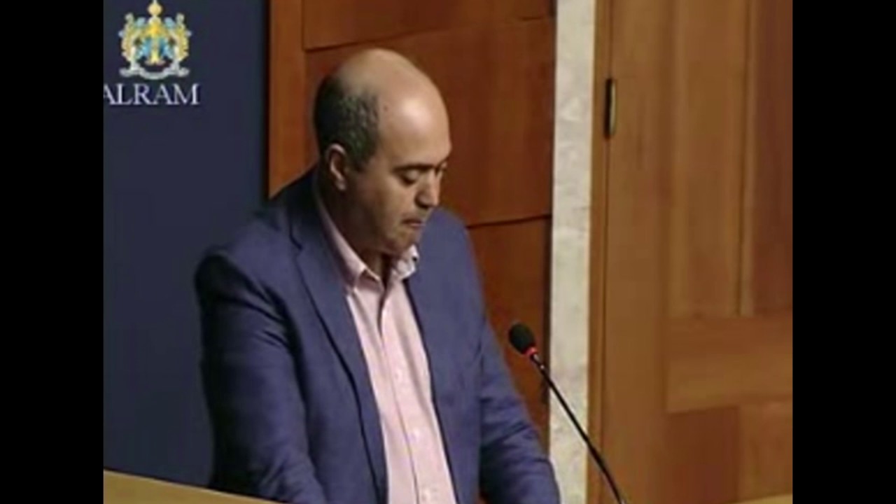 “ Parece que o Presidente do Governo e o PSD sofrem do síndrome de memória curta"